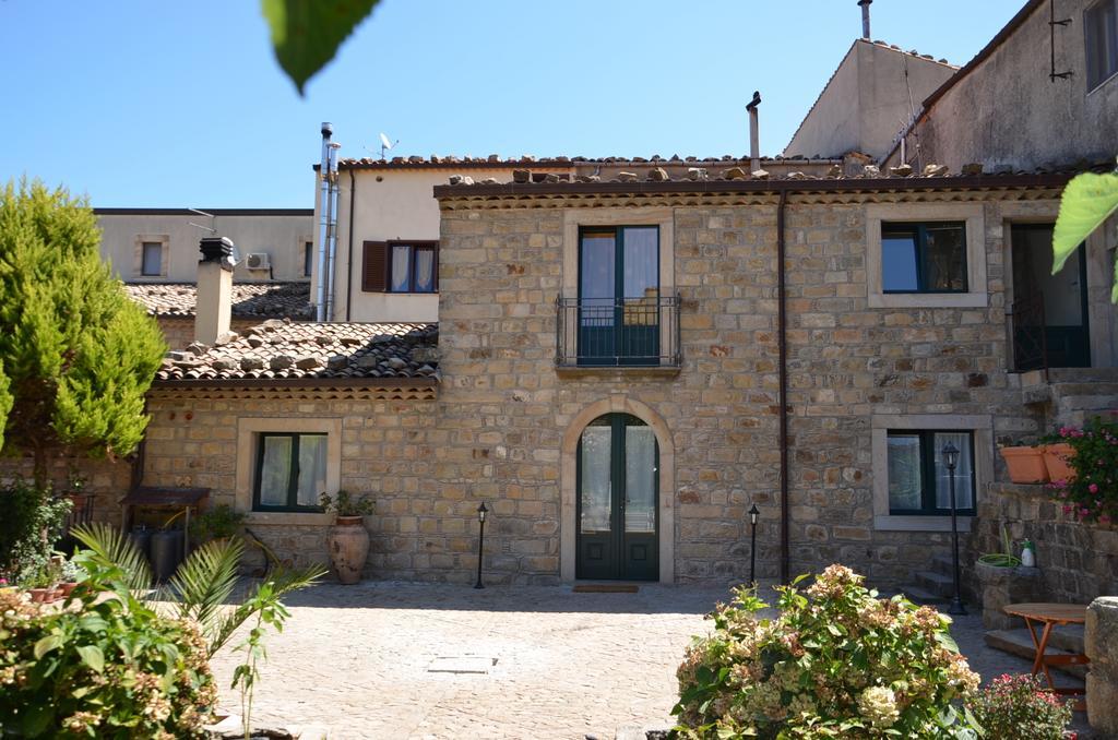 Villa La Carretteria Mistretta Esterno foto